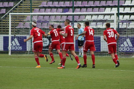 Maradt a közte tíz pont