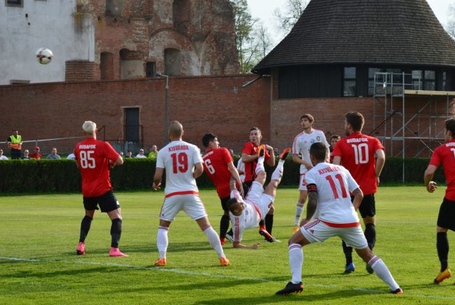  Az ollózós és a jubiláló