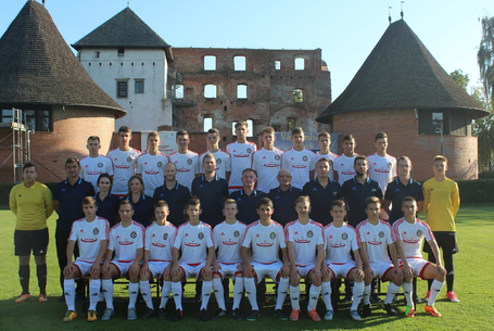 Bajnokcsapathoz méltóan és osztályozók előtt