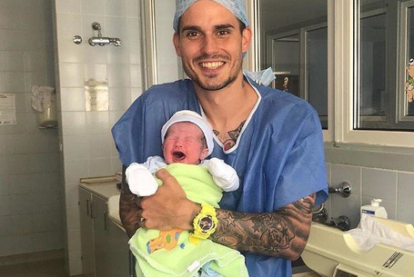 Megérkezett Gosztonyi Benedek