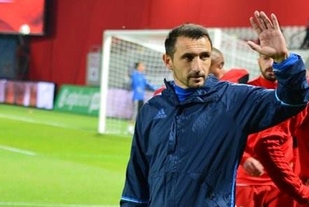 Vereség a listavezetőtől