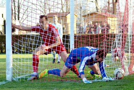 Egy visszatérő, két távozó