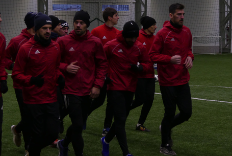 Máris nyakukon a bajnoki folytatás