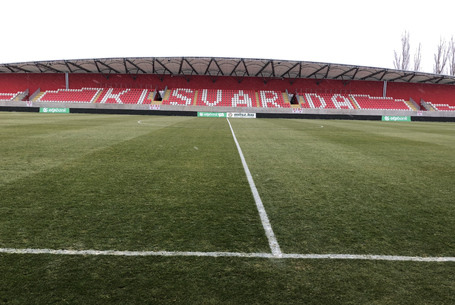 Az időjárástól függ a helyszín