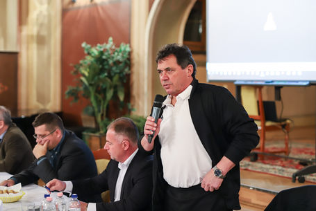 Higgadtan, megfontoltan