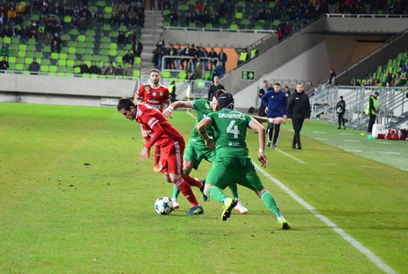 Az első mérkőzés összefoglalója