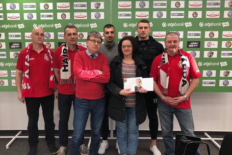 Átadtuk a Szandinak összegyűjtött adományt