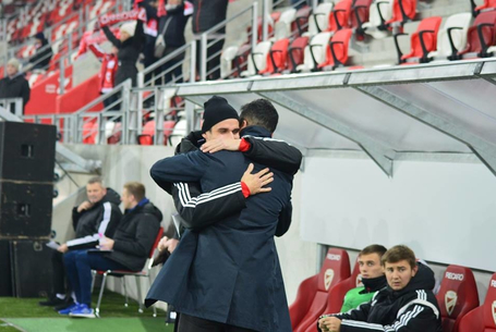 Beharangozók itt is, ott is