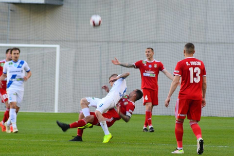 Túl a két és félezren