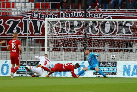 Hármat kaptunk, hármat rúgtunk