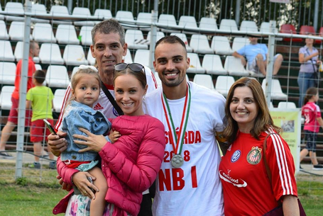 Jönnek a szülők – és velük a szerencse(?)