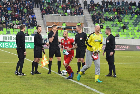 Harmadszorra változtattak