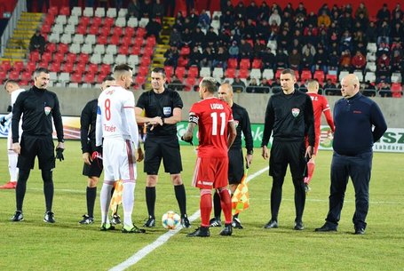 Ő fújja a sípot a bajnoki évzárón