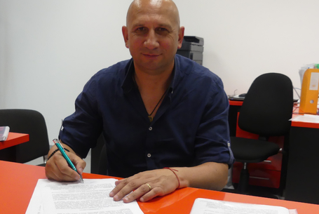 Kanapé? Inkább a munka!