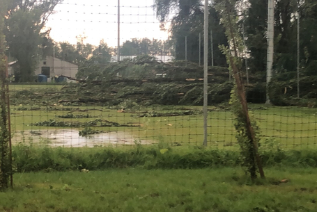 Hatalmas pusztítással jött a vihar