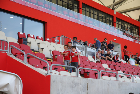 Mégis jöhetnek szurkolók a meccsre