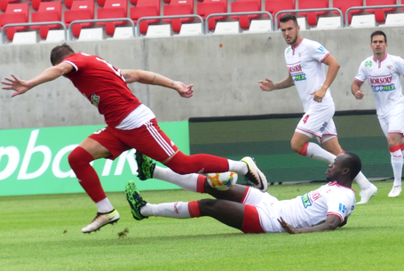 Nagy lövés a bal sarokban