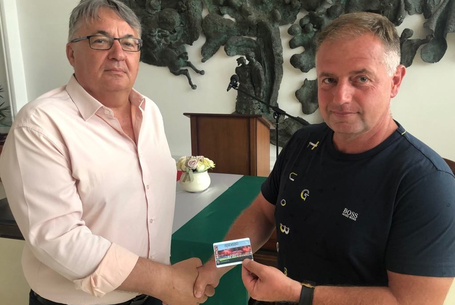 A polgármester bérlete