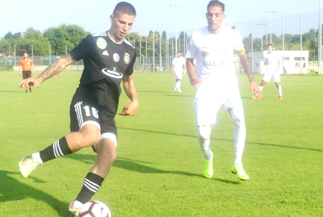 Egy góllal egy pont a bajnoktól