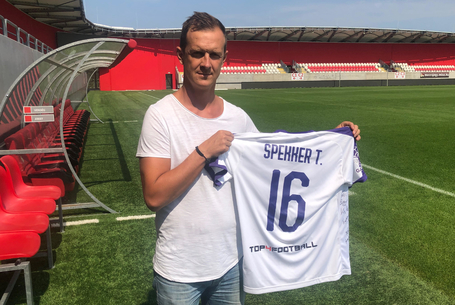 Meglepetésmez fájdalomdíjként