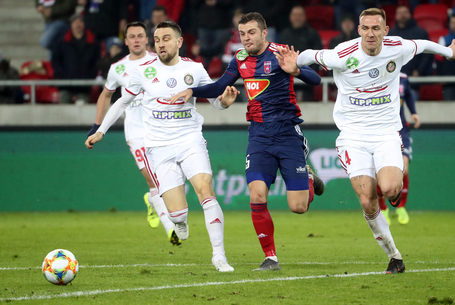 Eddig bevehetetlen a (Fehér)vár