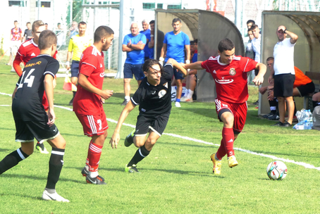 Négy piros lap és kihagyott büntető