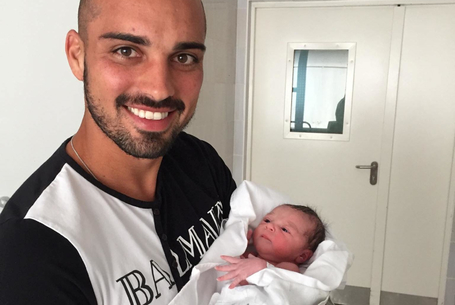 Gyermekáldás a kapitányéknál