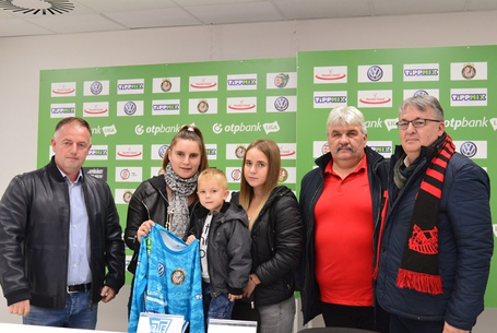 Kapus segített a kapusnak