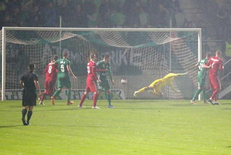 Pirosra gól, majd egyenlítés