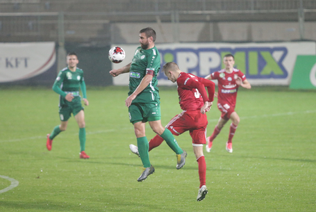 Pedig Böde Dani is rá utazott