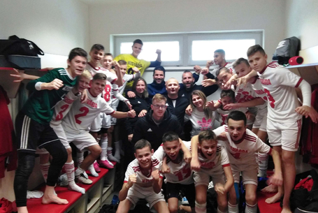 Dupla MTK-verés a Várkertben