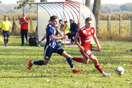 Féltávnál a középmezőnyben