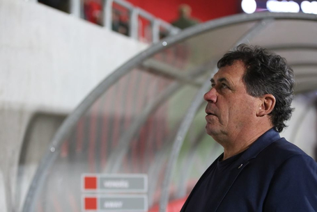 Megállítanánk a Honvéd menetelését