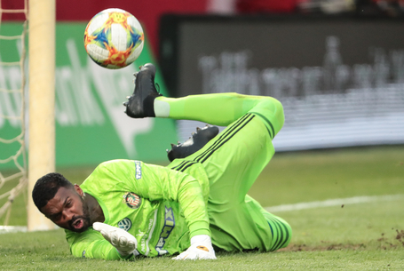 Felipe hazautazik Brazíliába