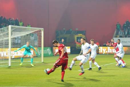 Gólpassz a születésnapra