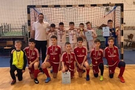 Hamsíkék is a vert mezőnyben