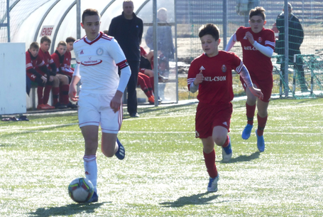 Paksi kirándulással kezdik a tavaszt