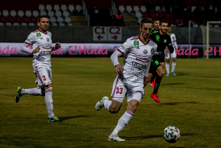 Átugrottak egy új ezresbe