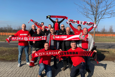 Szurkolói busz Debrecenbe