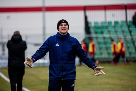 Kesztyű, labda, fal