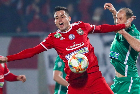 Adakozott, mert kötelességének érezte