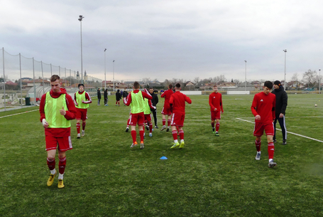 Edzések zárt körülmények között