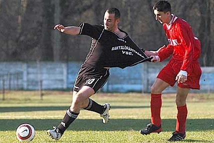 Fejes után pisztolylövés