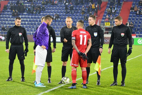 Legutóbb is ő fújta