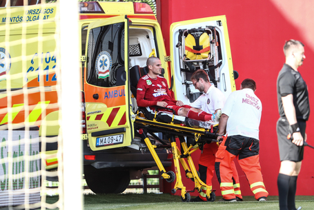 Goszi túl a műtéten