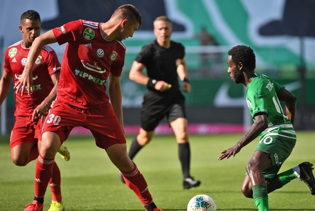 Tizenkét meccsel az élen