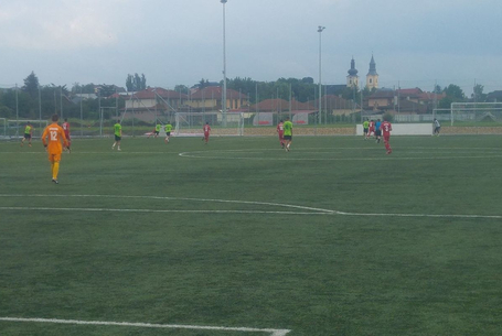 Mégsem mosta el az eső