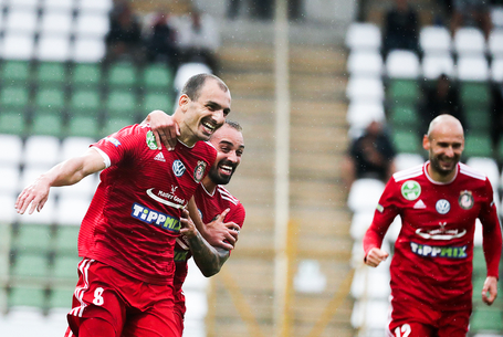 Kezünkben maradt a sorsunk