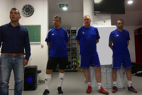 Az első belépő az öltözőbe