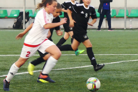 Toborzót tartunk lány szekciónkba